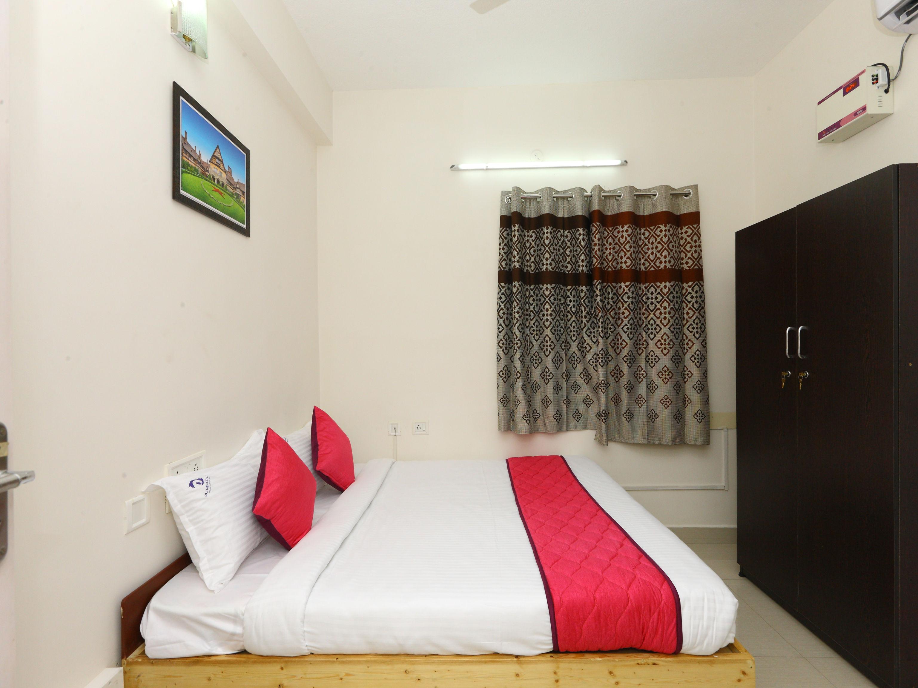 Oyo 9260 Olive Castles Inn Csennai Kültér fotó